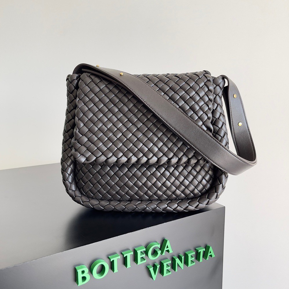 Bottega Veneta Cobble Small Bag in Fondant Intrecciato Leather TDBS2162