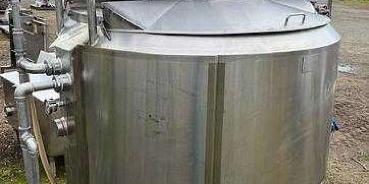 The Power and Versatility of a 3000 Gallon Mixing Tank in Industrial Operations